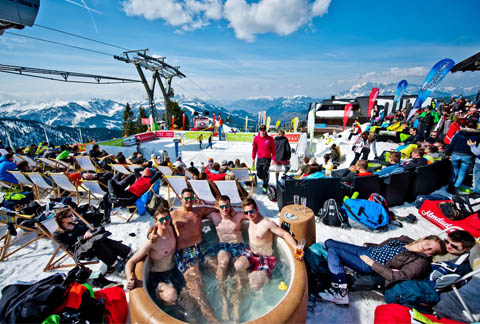 jacuzzi Softub na smučišču jacuzzi Softub na smučišču