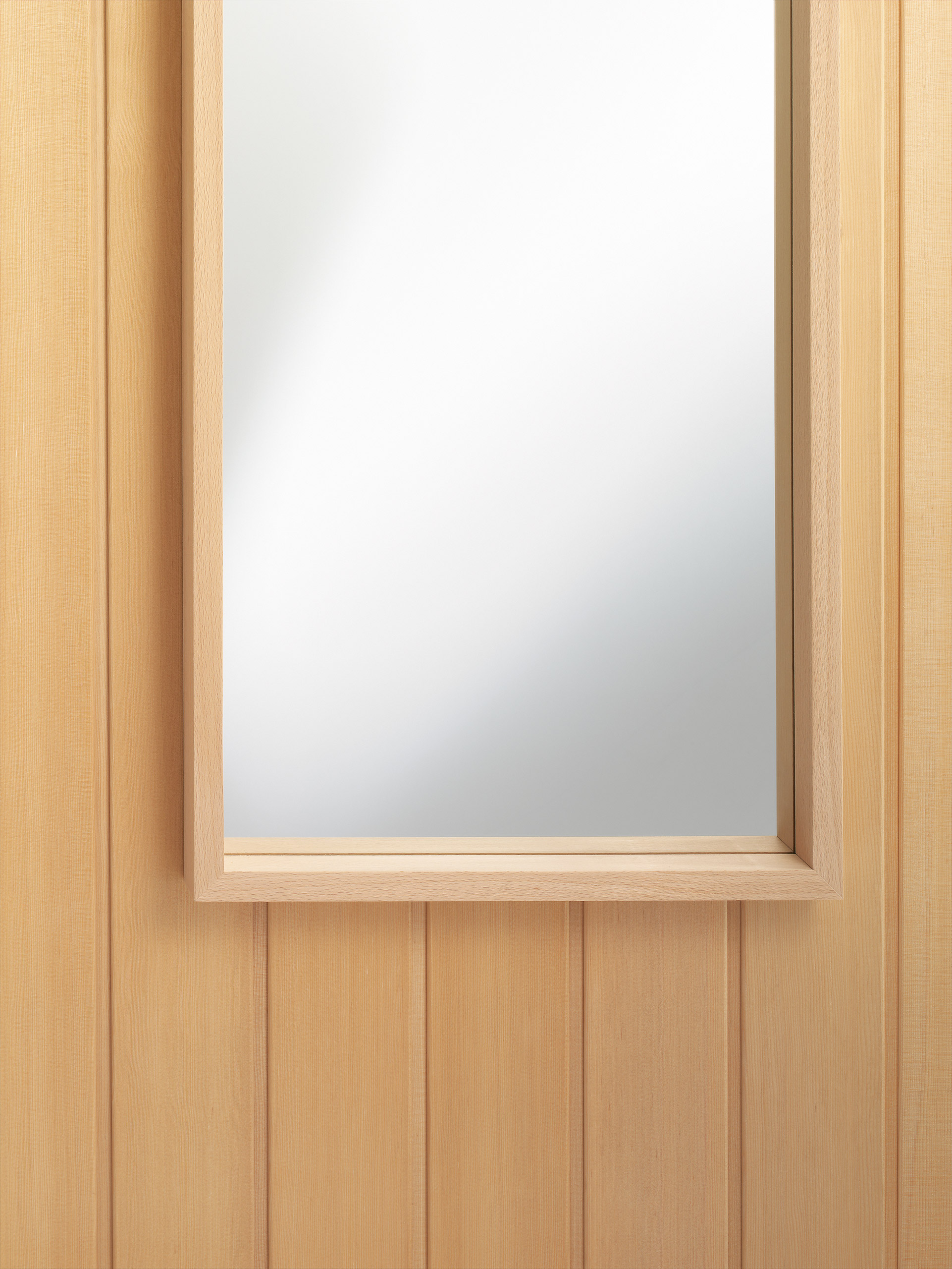 Savna Klafs Dodatki - ogledalo na savni v kvirju enakega materiala kot zunanja obloga savne