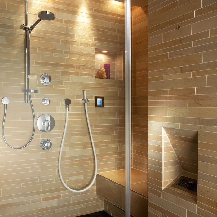 Parni tuš Klafs Valley Naravni odtenki kamnitih ploščic, tuš simulacija dežja, kromirani dodatki, prijetno vzdušje in popolno ugodje