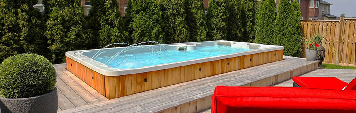 Protitočni masažni in plavalni bazen na terasi